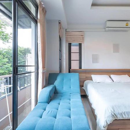 Loft Style Townhouse Near Old City Chiang Mai Bagian luar foto