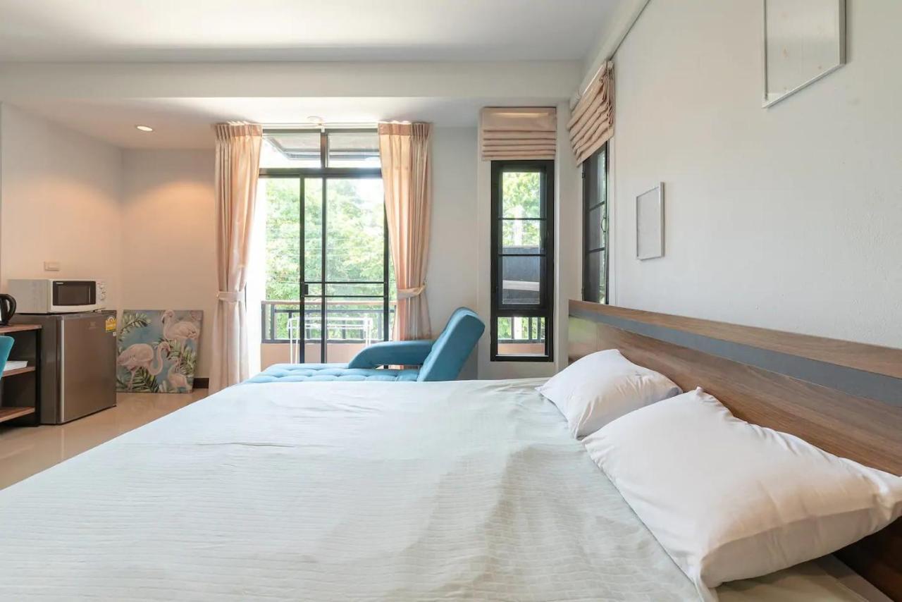 Loft Style Townhouse Near Old City Chiang Mai Bagian luar foto